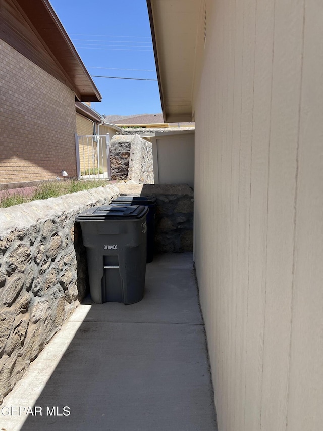 6044 Cabrillo Dr, El Paso, TX 79912 - view of patio
