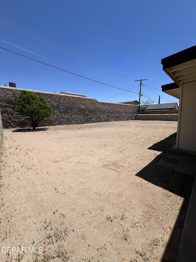 6044 Cabrillo Dr, El Paso, TX 79912 - view of yard