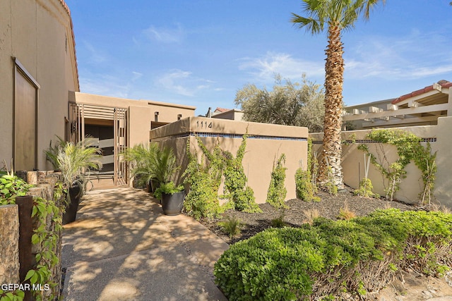 1114 Los Jardines Cir, El Paso, TX 79912 - view of yard with fence