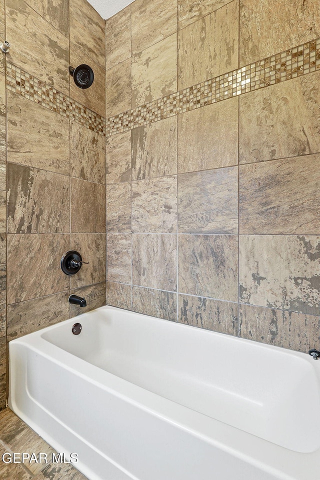 737 Colonial Blf, El Paso, TX 79928 - bathroom with shower / bathtub combination