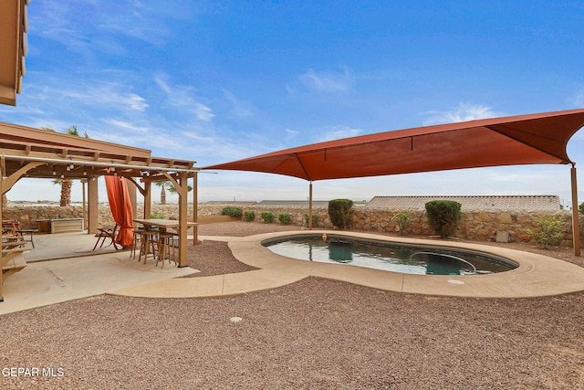 737 Colonial Blf, El Paso, TX 79928 - view of pool featuring a patio area and a fenced backyard