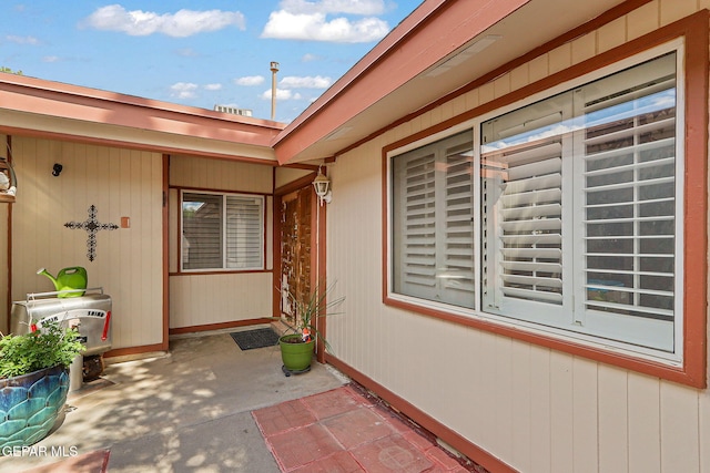 1664 Lou Graham Dr, El Paso, TX 79936 - doorway to property with a patio area