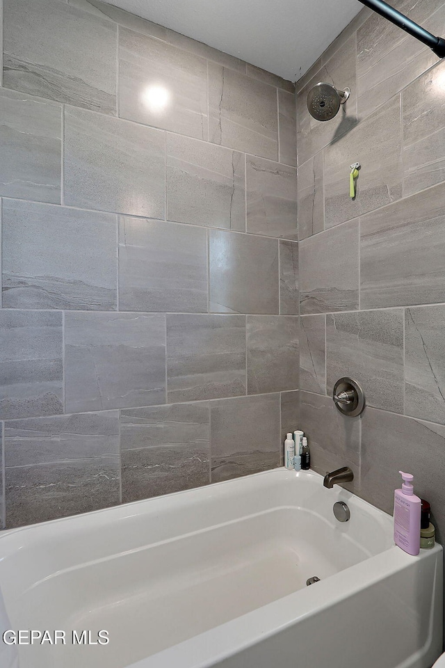 436 Sun Temple Rd, Socorro, TX 79927 - full bath featuring shower / washtub combination