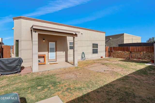 2005 Roy Vinson, El Paso, TX 79938 - rear view of property with a patio