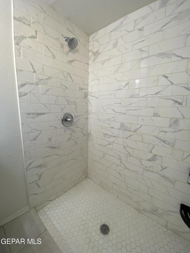 2805 Grant Ave, El Paso, TX 79930 - full bath with a tile shower