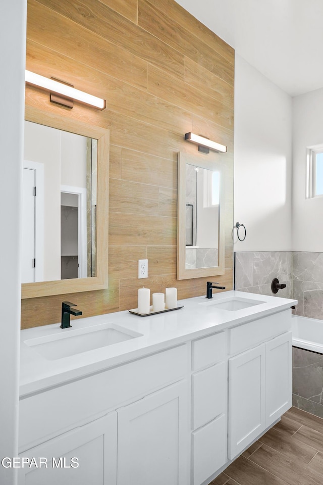 3829 Aspire Pl, El Paso, TX 79938 - full bathroom with double vanity and a bath