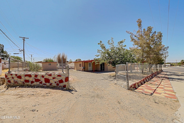 7701 Hermosillo Dr, El Paso, TX 79915 - view of yard