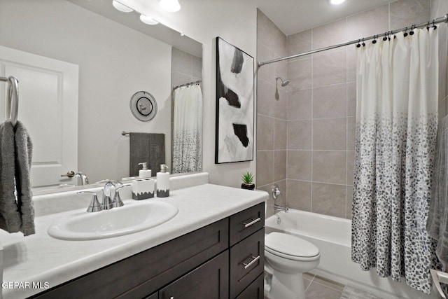13925 Lorenz Ave, El Paso, TX 79928 - full bathroom featuring shower / tub combo with curtain, vanity, toilet, and tile patterned floors