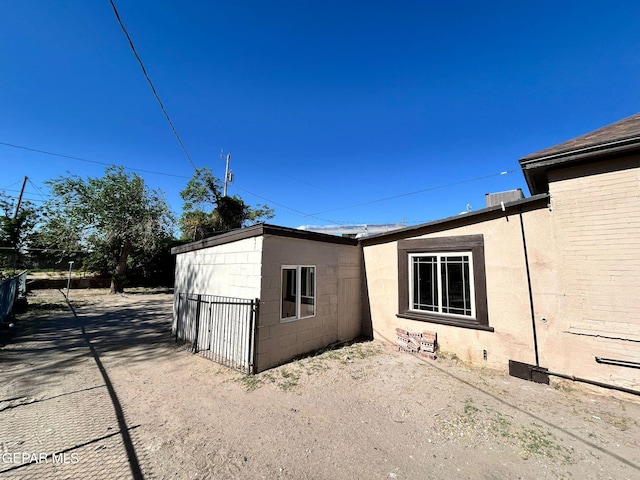 3416 Rivera Ave, El Paso, TX 79905 - view of home's exterior with fence