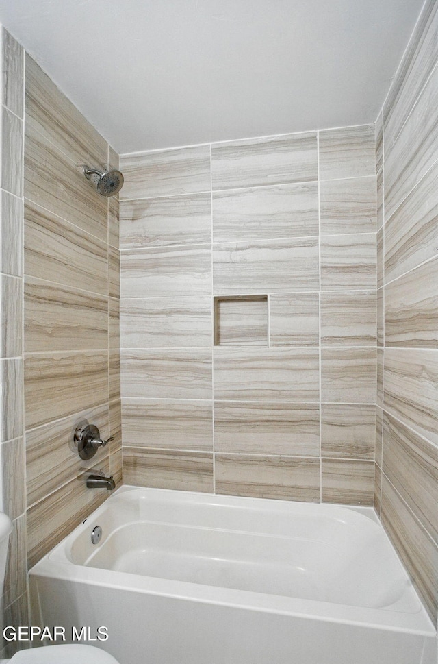525 Cedarwood Dr, El Paso, TX 79928 - full bath featuring tub / shower combination and toilet