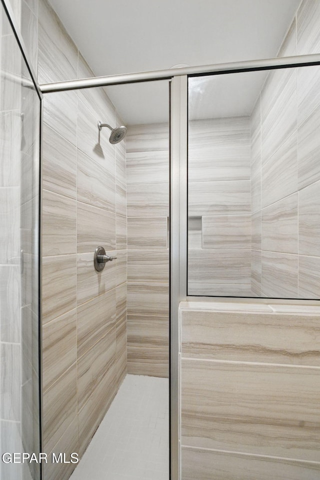 525 Cedarwood Dr, El Paso, TX 79928 - bathroom with a stall shower