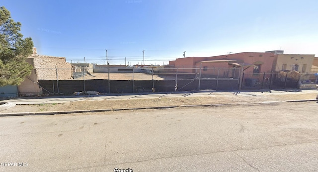 2122 Bassett Ave, El Paso, TX 79901 - photo 2