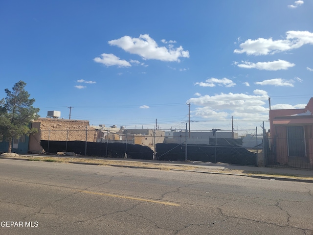2122 Bassett Ave, El Paso, TX 79901 - photo 3
