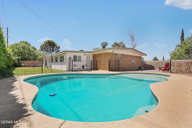 4540 Swan Dr, El Paso, TX 79922 - view of pool with fence and a patio area