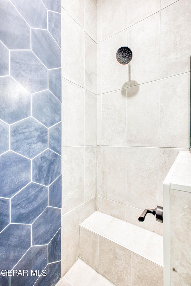 309 Blue Vly, El Paso, TX 79928 - full bathroom with a tile shower