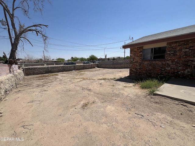 9125 Elgin Dr, El Paso, TX 79907 - view of yard featuring fence
