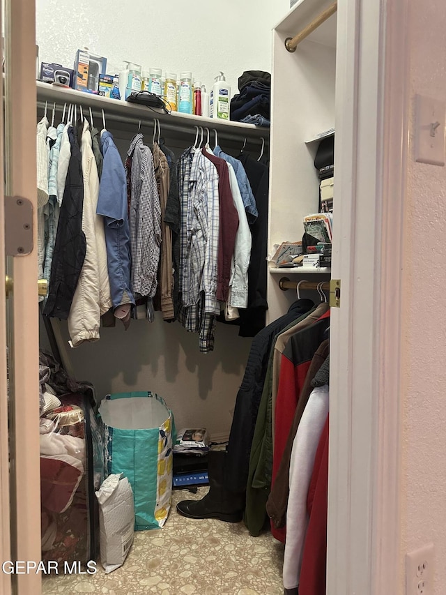 14045 Lago Seco Dr, Horizon City, TX 79928 - view of walk in closet