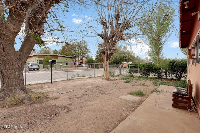 564 Chula Vista St, El Paso, TX 79915 - view of yard featuring fence