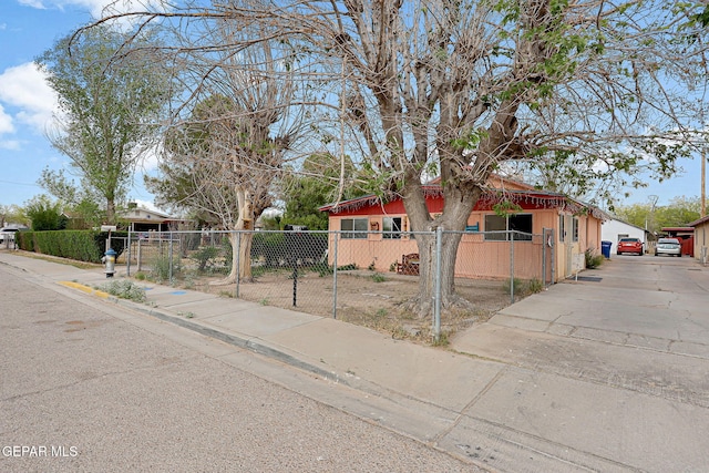 564 Chula Vista St, El Paso, TX 79915 - view of street featuring sidewalks and curbs