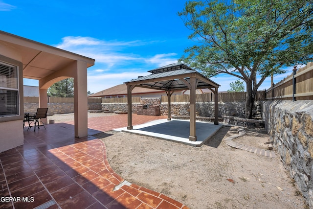 3081 Tierra Humeda Dr, El Paso, TX 79938 - fenced backyard featuring a gazebo and a patio