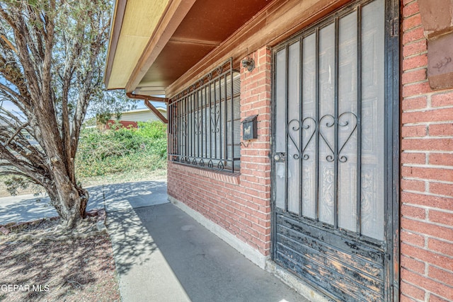 4209 Hercules Ave, El Paso, TX 79904 - view of exterior entry with brick siding