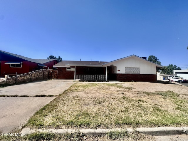 4500 Frankfort Ave, El Paso, TX 79903 - ranch-style home with brick siding and driveway