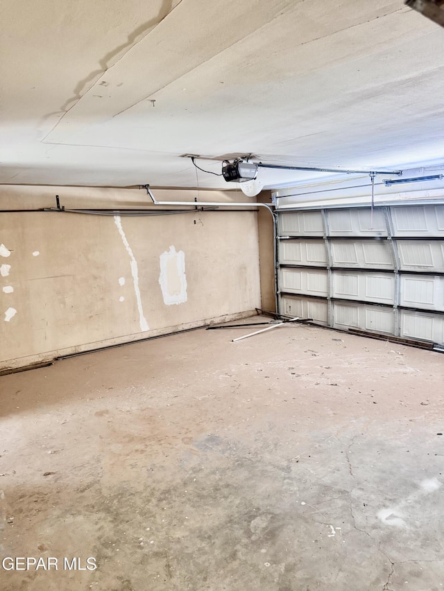 4500 Frankfort Ave, El Paso, TX 79903 - garage with a garage door opener
