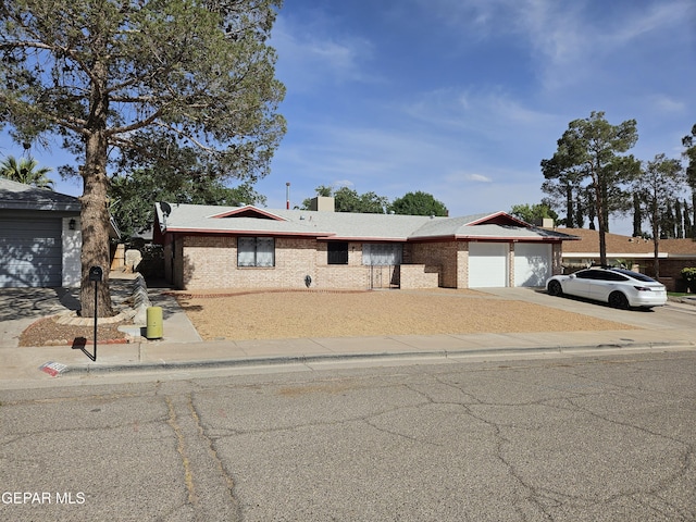 1516 Bud Allin Pl, El Paso, TX 79935 - photo 1