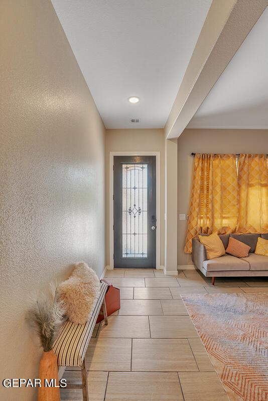 14809 Tierra Escape Ave, El Paso, TX 79938 - foyer entrance with baseboards