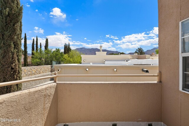 7107 Desert Jewel Dr, El Paso, TX 79912 - balcony featuring a mountain view