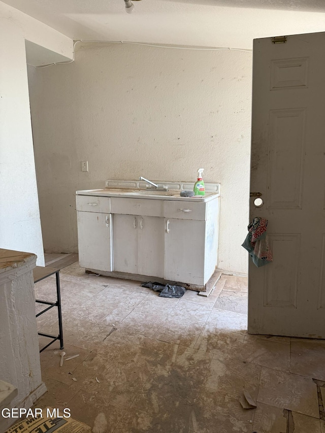 56 Palm St, El Paso, TX 79901 - view of kitchen