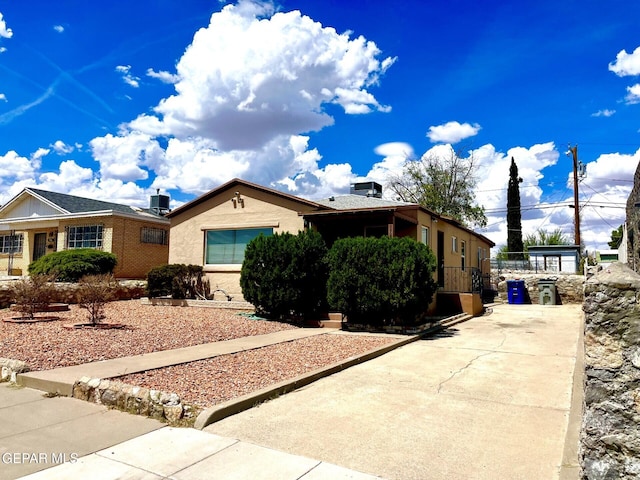 3905 Monroe Ave, El Paso, TX 79930 - single story home featuring concrete driveway