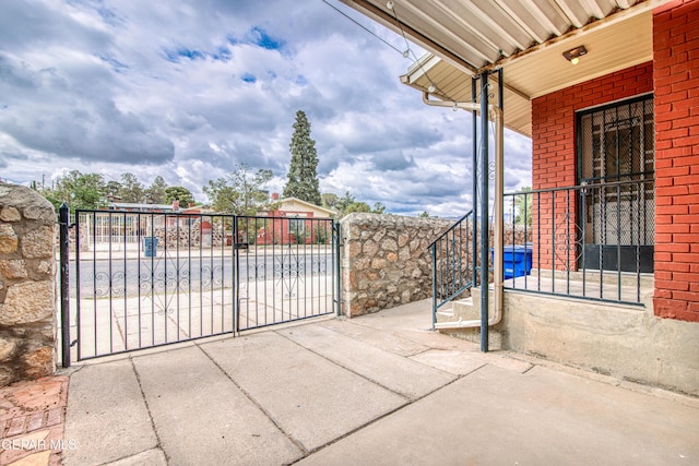 2300 N Campbell St, El Paso, TX 79902 - view of gate
