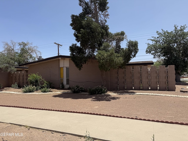 3216 Drumond Rd, El Paso, TX 79925 - view of front of house