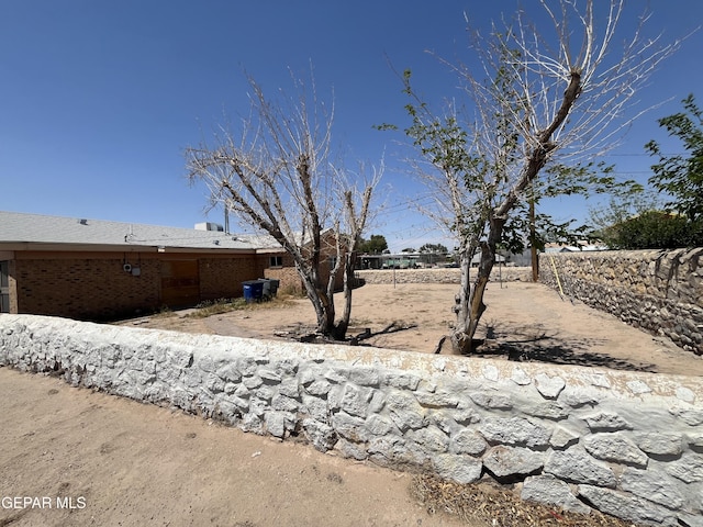 9145 Plymouth Dr, El Paso, TX 79907 - view of yard
