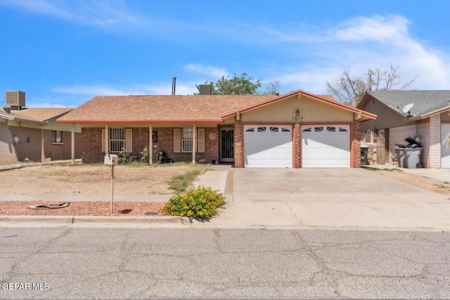 1817 Hugh Royer Pl, El Paso, TX 79936 - photo 1