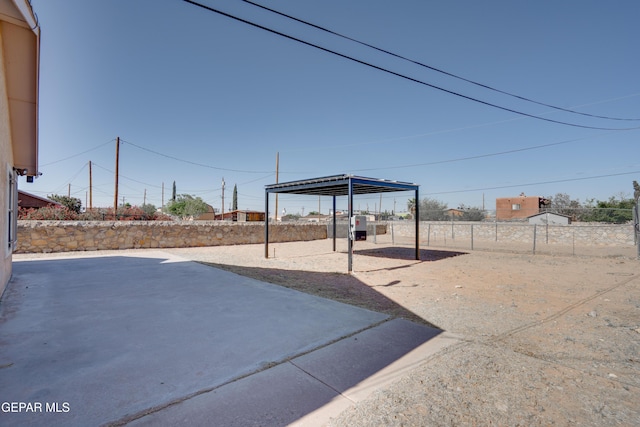 7930 Howard St, El Paso, TX 79904 - view of yard