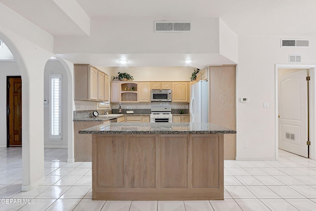 6408 Brisa Del Mar Dr, El Paso, TX 79912 - photo 18
