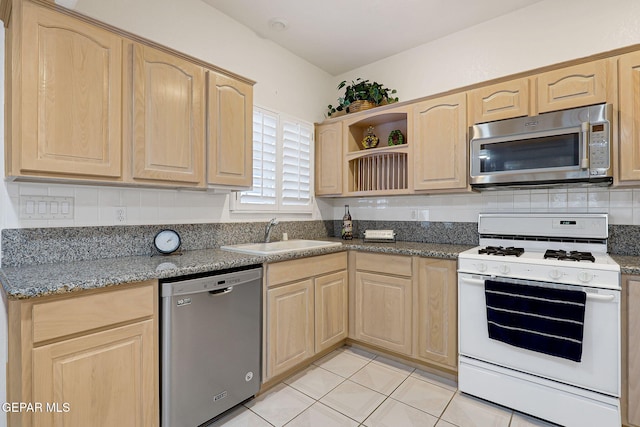 6408 Brisa Del Mar Dr, El Paso, TX 79912 - photo 19