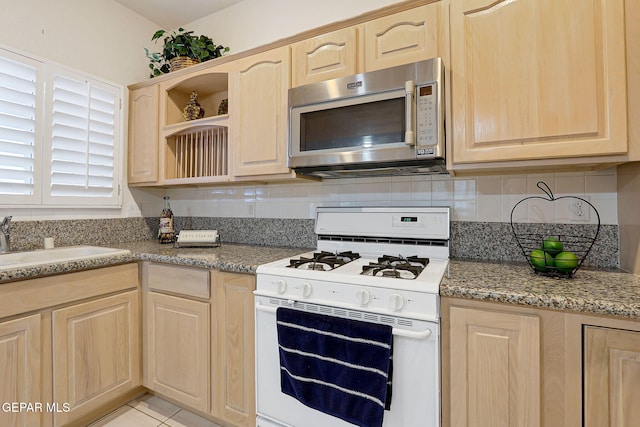 6408 Brisa Del Mar Dr, El Paso, TX 79912 - photo 22