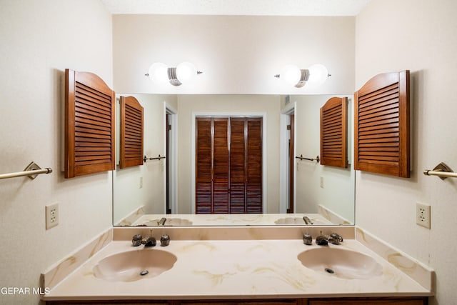 5445 Connors Ln, El Paso, TX 79932 - bathroom with double vanity