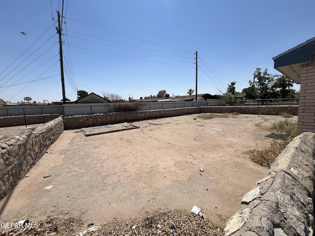 736 Jamestown Rd, El Paso, TX 79907 - view of fenced backyard