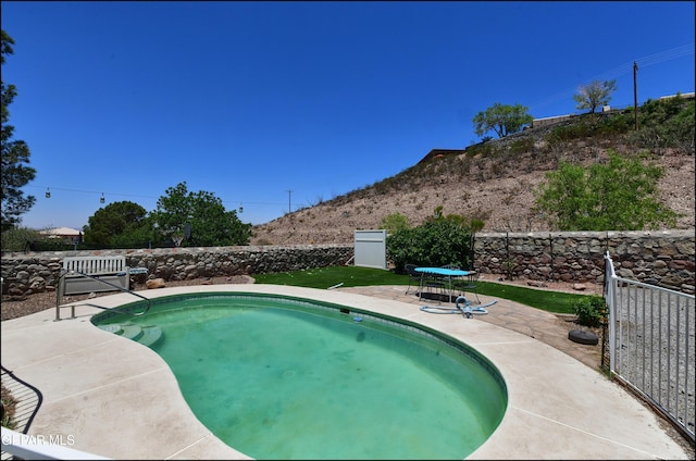 6609 El Poste Ct, El Paso, TX 79912 - view of pool with a patio and a mountain view