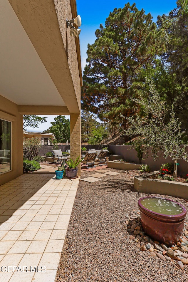 1119 Los Jardines Cir, El Paso, TX 79912 - view of patio / terrace
