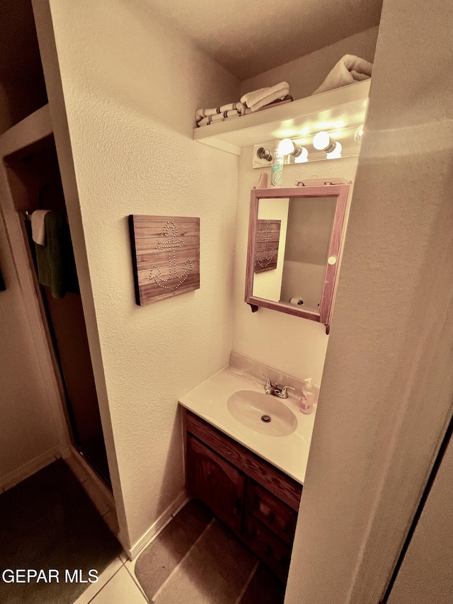 16899 Old Butterfield Trl, El Paso, TX 79938 - bathroom with vanity