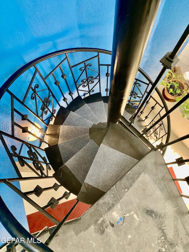 16899 Old Butterfield Trl, El Paso, TX 79938 - view of stairs