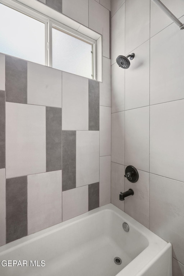 7467 Cimarron Gap Dr, El Paso, TX 79911 - bathroom with shower / tub combination