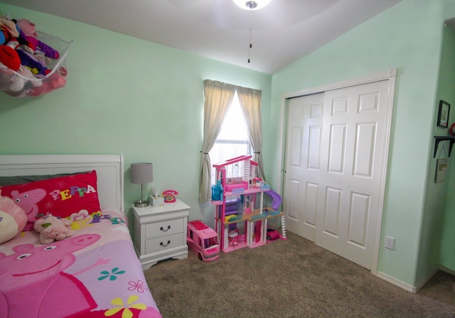 14244 Trigger Rock Ln, El Paso, TX 79938 - bedroom with carpet, a closet, and vaulted ceiling