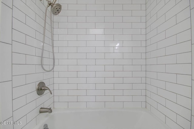 1701 Paul Moran Pl, El Paso, TX 79936 - full bath featuring shower / tub combination