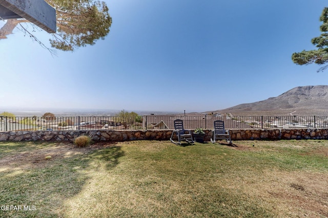 3104 Pagosa Ct, El Paso, TX 79904 - view of yard with a mountain view